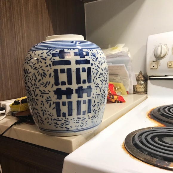 Vase - Picture 7 of 10